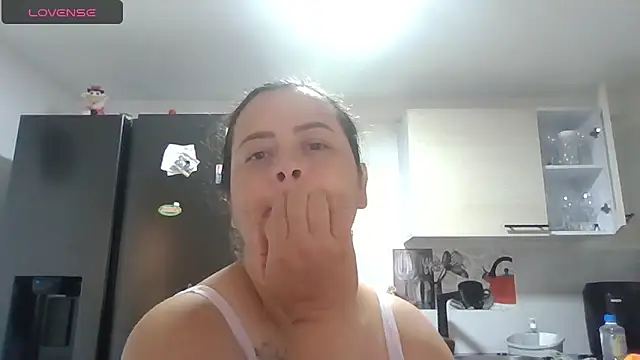 saramartinez1000 online show from June 3, 2:18 pm
