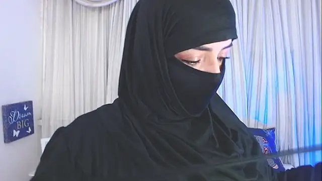 Snapshot of Uzra_hayed chatting on September 30, 7:52 pm Uzra hayed online show from September 30, 7:52 pm
