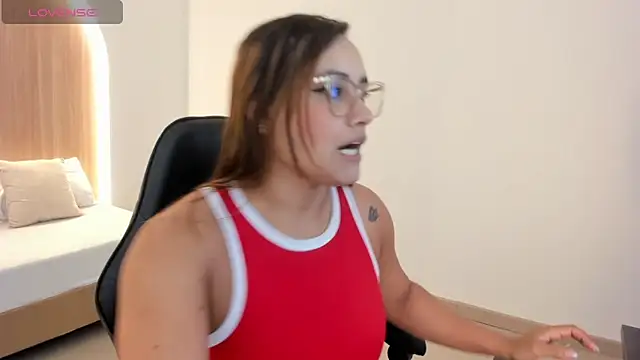 zoe danae  online show from April 6, 12:17 pm