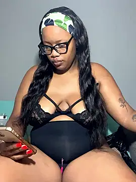 MimiCurves online show from January 13, 7:14 am