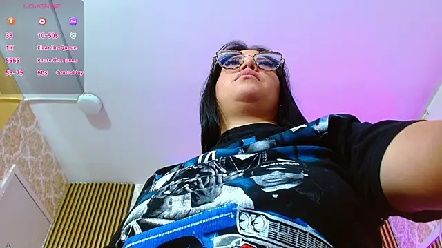 martinna tay online show from June 18, 9:14 am
