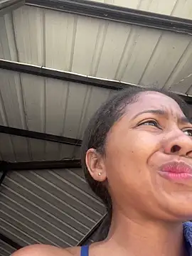 Berry Bans online show from September 19, 5:23 pm