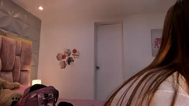 Charlotte Ice1 online show from March 2, 3:41 pm