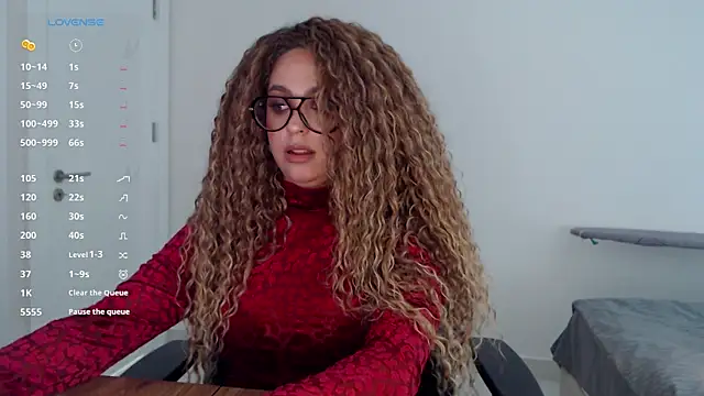  Just a queen 3 online show from February 27, 10:15 am