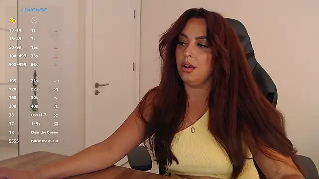  Just a queen 3 online show from June 5, 4:57 pm