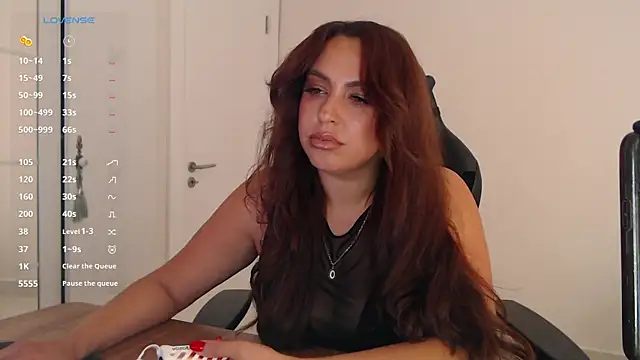  Just a queen 3 online show from June 11, 5:43 pm