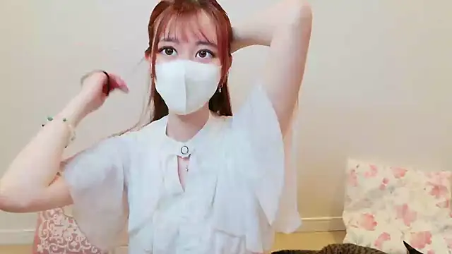 MIYU oO online show from May 29, 3:32 pm