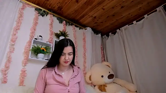 Idara and Edahi01 online show from January 7, 12:14 am