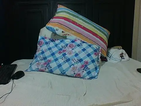 SexyTirries13 online show from November 15, 6:14 am