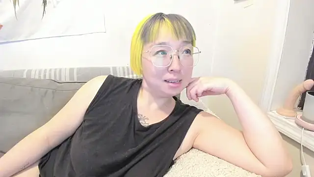 luxgray online show from March 1, 11:48 pm