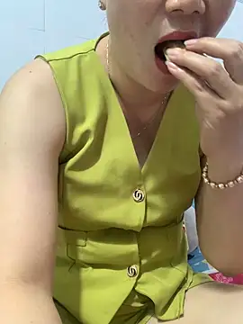 Baby-bigtits online show from December 4, 6:15 am