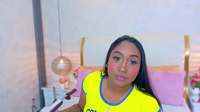 NaiomyLanes online show from June 23, 1:42 pm
