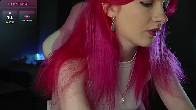 joyhannahh online show from December 3, 7:05 pm