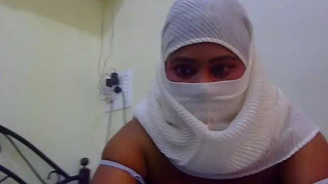 Snapshot of sexy_roma chatting on September 23, 9:29 am sexy roma online show from September 23, 9:29 am