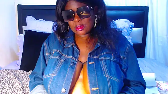 DARKBUSTY030 online show from March 25, 6:44 pm