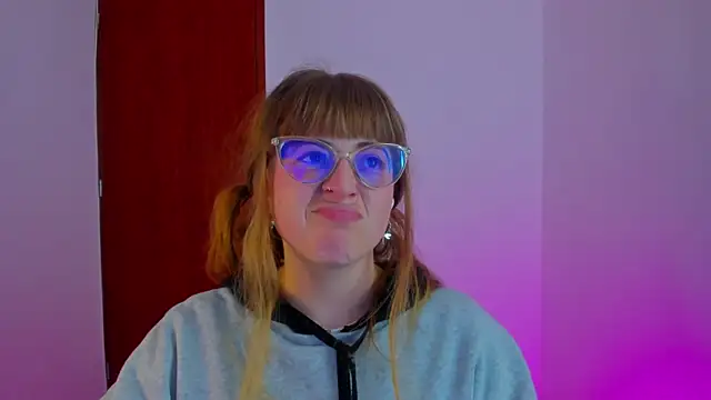 tekila   online show from December 3, 3:42 am