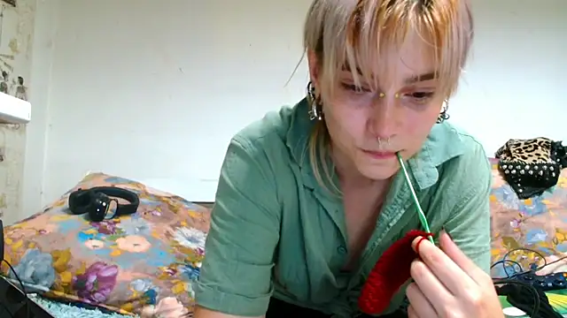 Sophie Bell online show from June 25, 7:48 pm