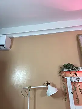 KendalMilleer online show from April 21, 9:16 am