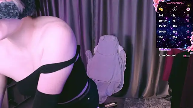 Molly Sunshine online show from March 16, 6:45 pm