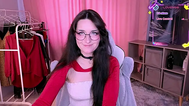 Snapshot of Molly_Sunshine chatting on October 8, 11:03 am Molly Sunshine online show from October 8, 11:03 am