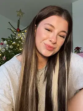 Mia-Minou online show from November 28, 1:03 pm