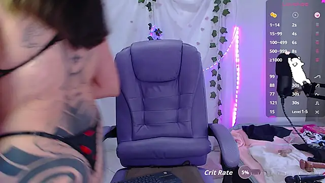 sophie north online show from November 6, 10:15 pm