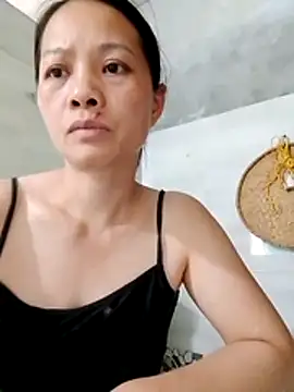 Aninyin22 online show from June 24, 3:27 am