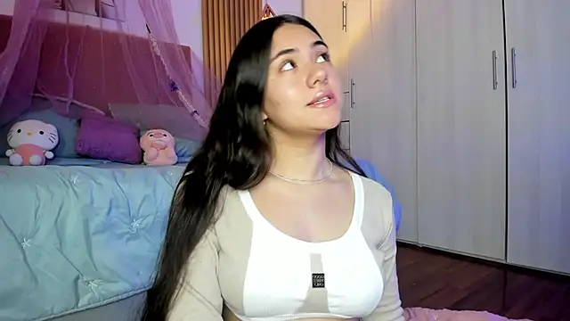 mia nevaeh online show from February 27, 9:14 pm