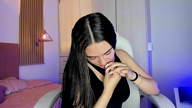 mia nevaeh online show from April 4, 12:59 pm