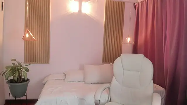 Snapshot of mia_nevaeh chatting on October 4, 5:17 pm mia nevaeh online show from October 4, 5:17 pm