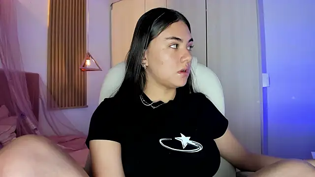 mia nevaeh online show from February 26, 8:52 pm