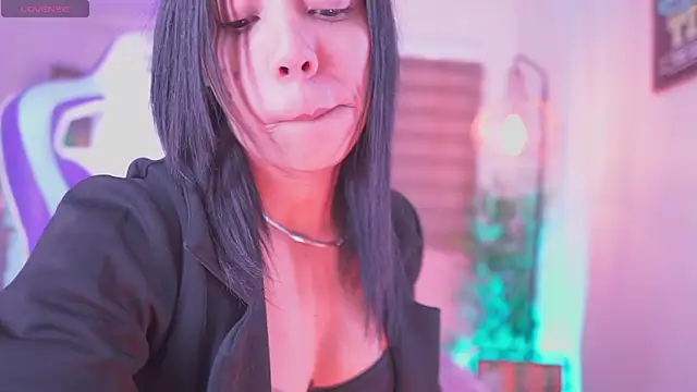 madelyn rose  online show from September 25, 2:10 am