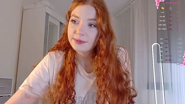 Snapshot of cinnabon_girls chatting on September 24, 1:43 pm cinnabon girls online show from September 24, 1:43 pm