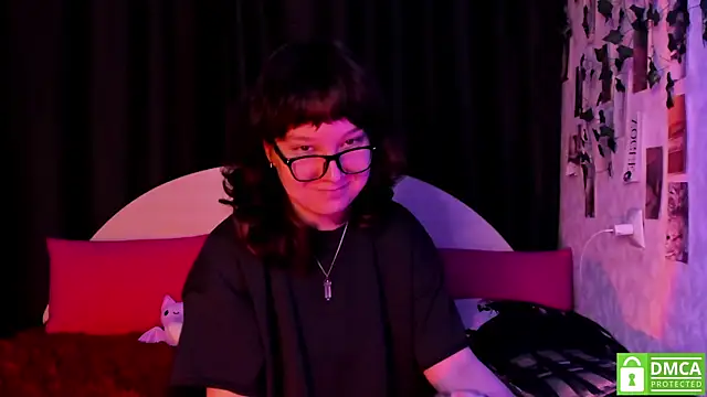 dreamgirllovee online show from November 7, 2:39 am