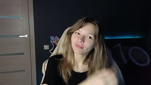 LitaBrom online show from October 3, 1:43 am