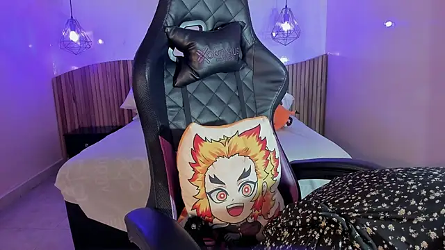 IamNayuta online show from November 12, 8:29 pm