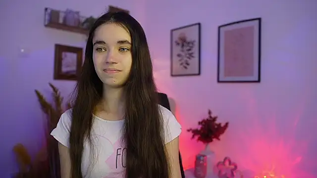 Gia Paige18 online show from November 24, 2:08 pm