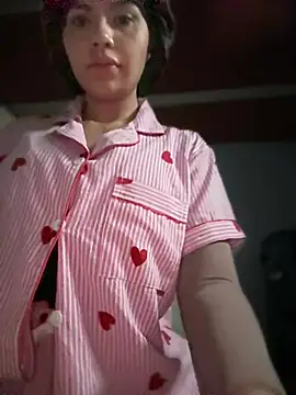lalilamassu1 online show from May 21, 12:36 pm