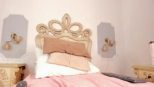 Sara  Williams online show from October 23, 3:45 am