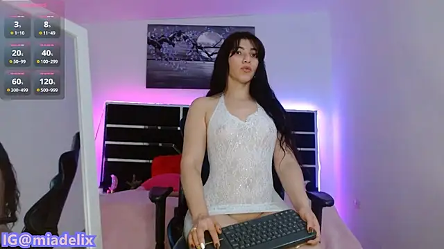 -MiaKitty- online show from January 10, 6:23 pm