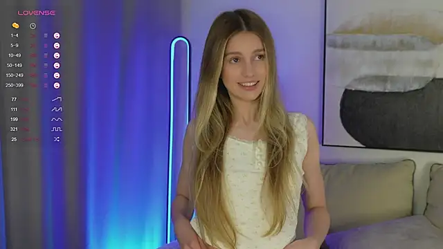 Fluffy-Angel online show from October 14, 4:04 am