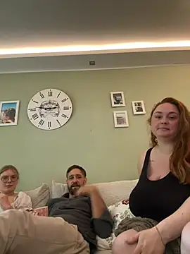 Curvyloveandhim online show from July 6, 12:54 pm