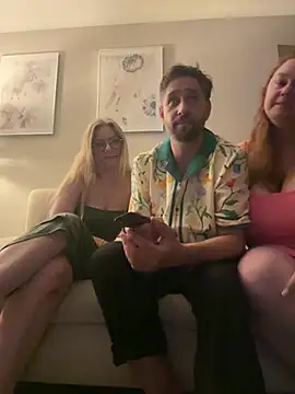 Curvyloveandhim online show from July 13, 10:10 pm
