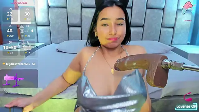 AniEvans  online show from March 19, 11:36 am