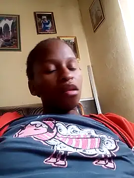 Snapshot of Nomawethu2002 chatting on October 31, 7:34 am Nomawethu2002 online show from October 31, 7:34 am