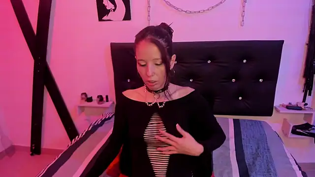 Little Naughtty online show from June 3, 1:56 pm