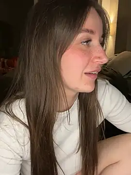 nerdynina online show from April 5, 2:10 am