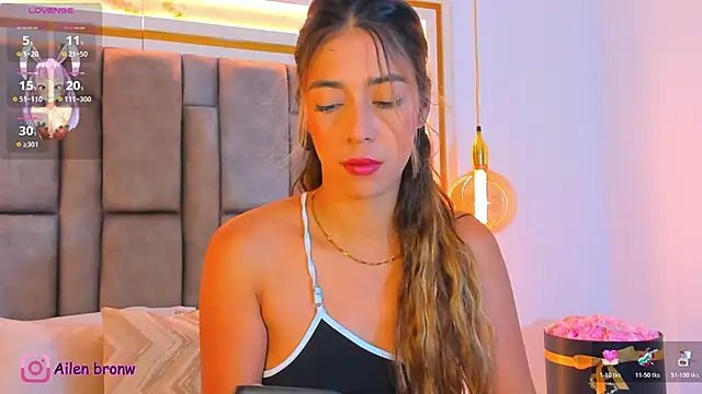 elianabrown online show from November 15, 10:44 pm