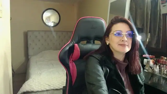 Carol Scottt online show from April 17, 6:54 pm