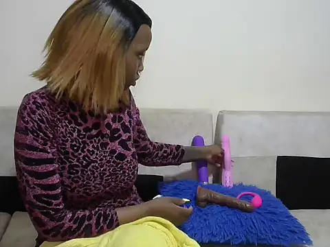 sexxygoldy online show from September 22, 3:49 am